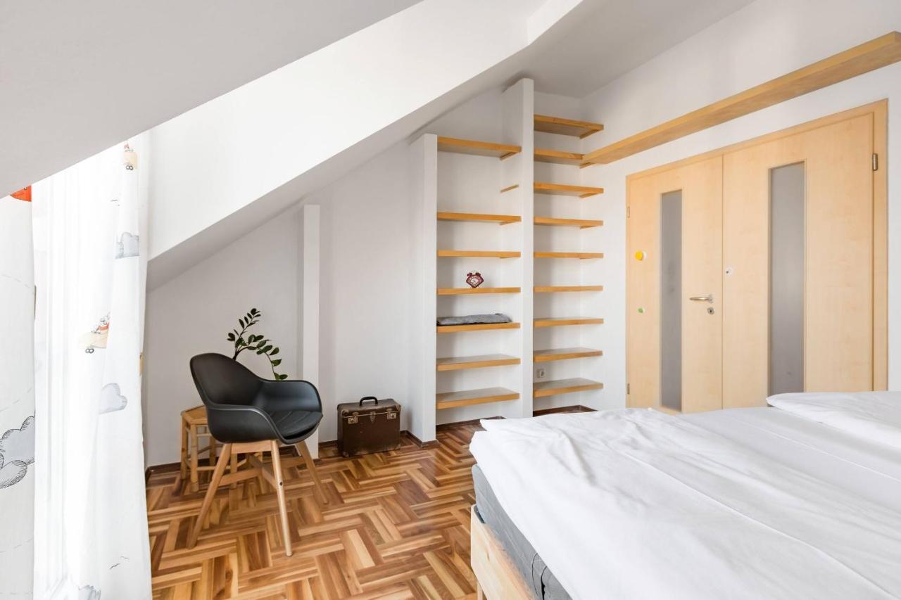 Relax Into Loft Living At A Light-Filled City Escape Budapeşte Dış mekan fotoğraf