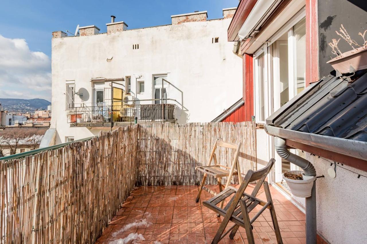 Relax Into Loft Living At A Light-Filled City Escape Budapeşte Dış mekan fotoğraf